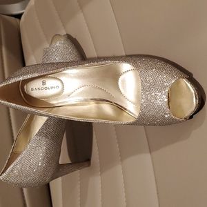 NEW Pumps, Bandolino, 6.5
